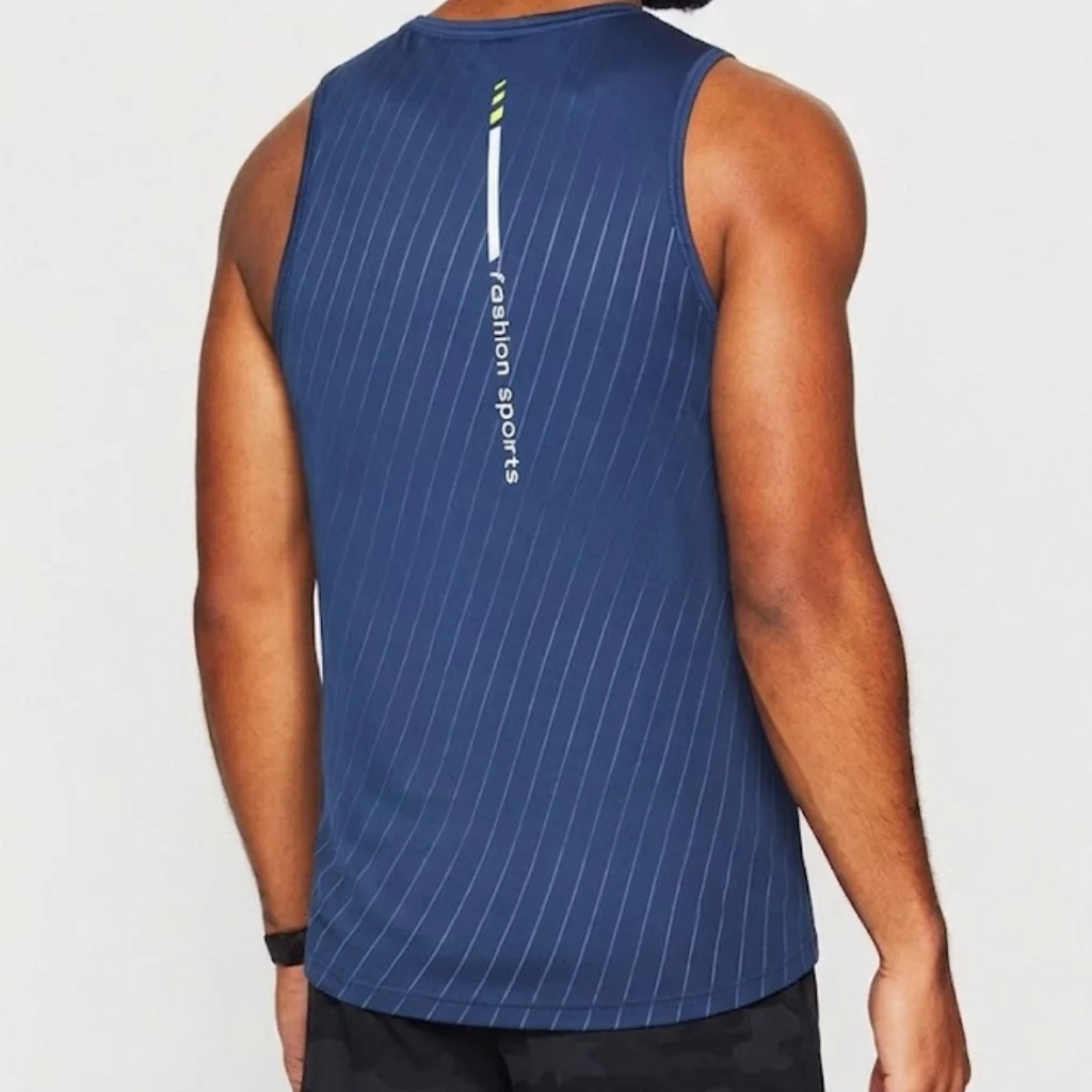 RUNNR™ AeroLite Singlet - Image 3